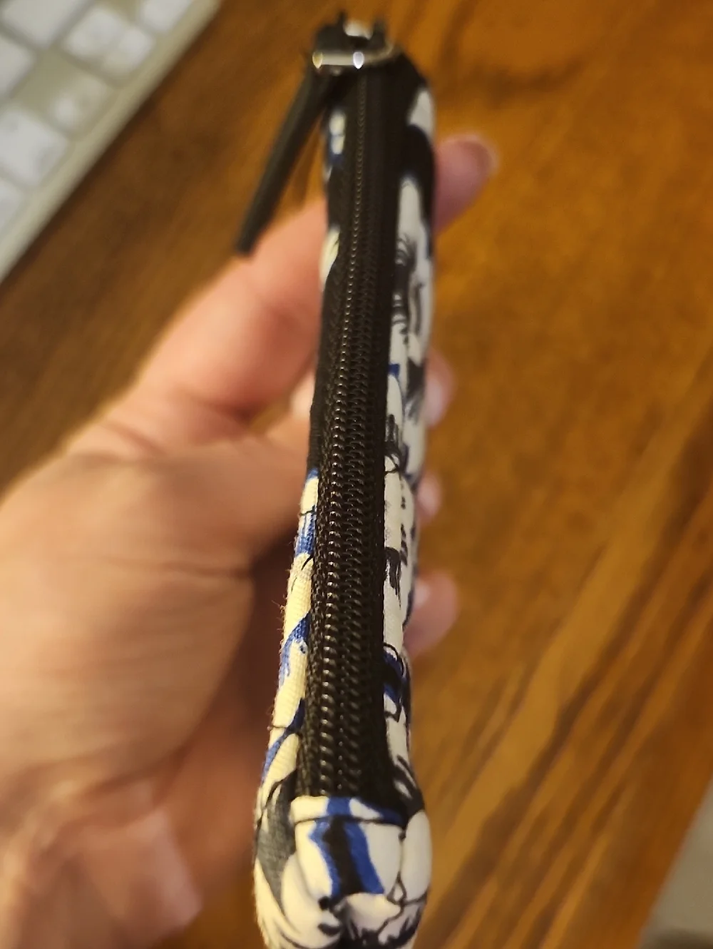 Vera Bradley Quilted Floral Wristlet in Black, Blue & Cream Coin Purse - Picture 2 of 3